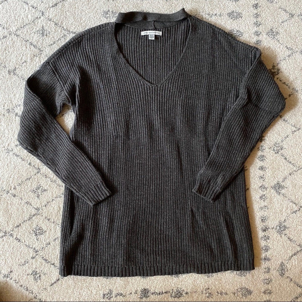 American Eagle gray v-neck choker sweater SZ XS